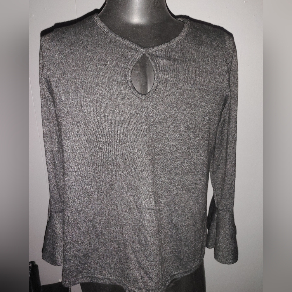 Filaments Brand Gray Women's Top Size Large Preowned
